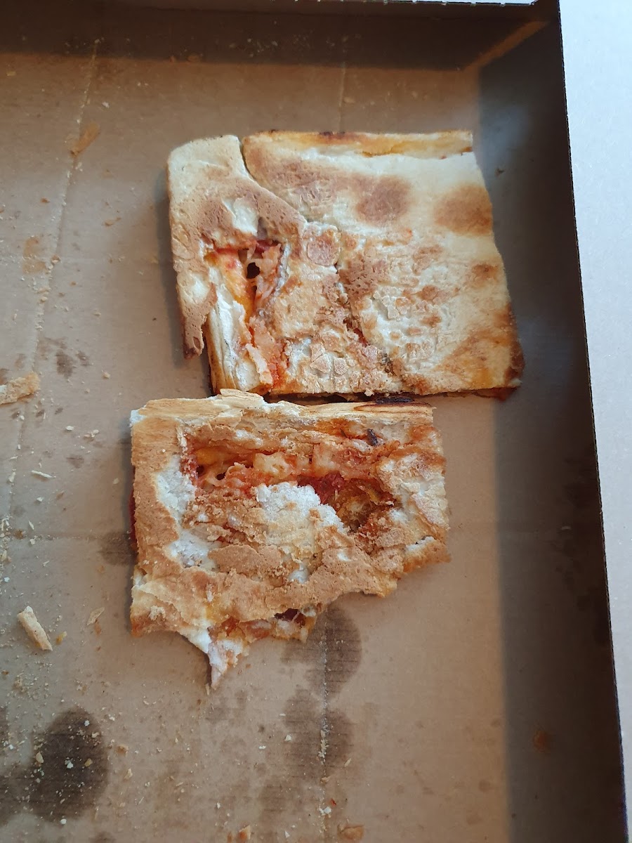 Camisino Pizza Photo 5