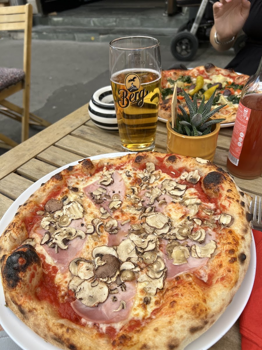 Ahis Pizza, Ulm Photo 6