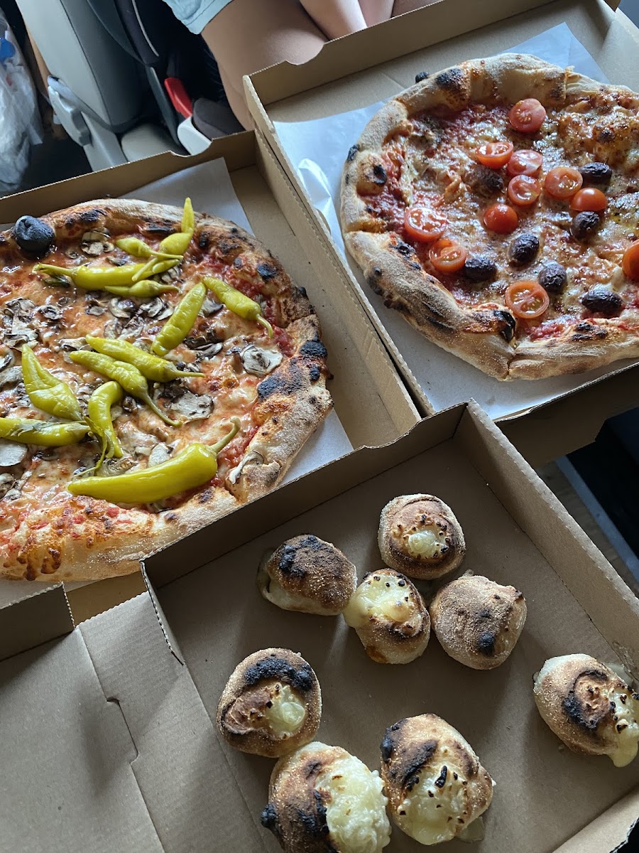 Ahis Pizza, Ulm Photo 7