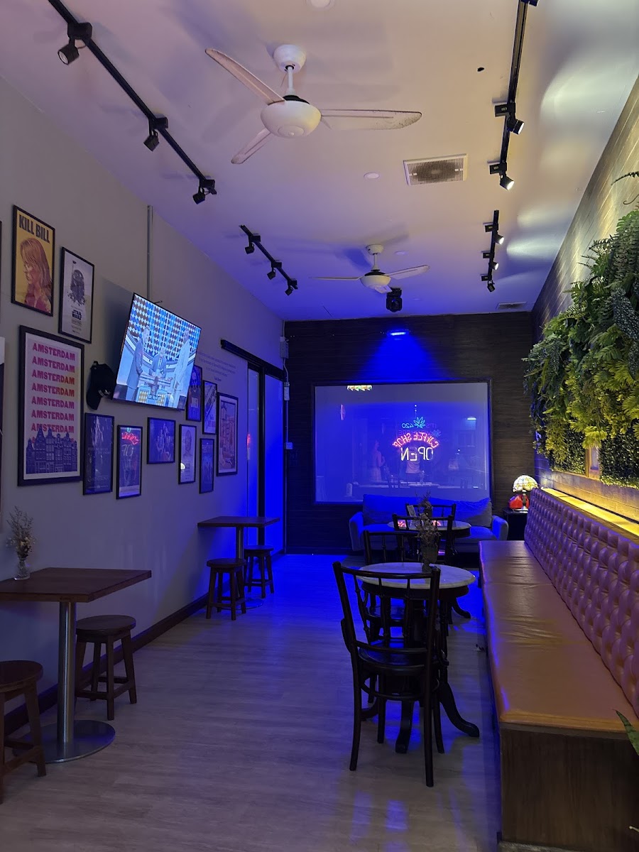 Grasshopper City Coffeeshop Photo 5