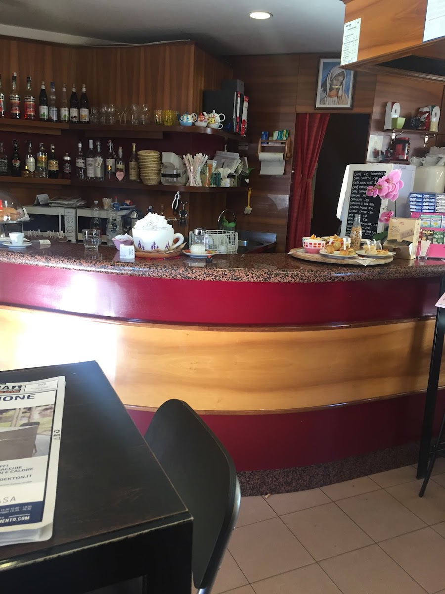 George's Café Photo 3