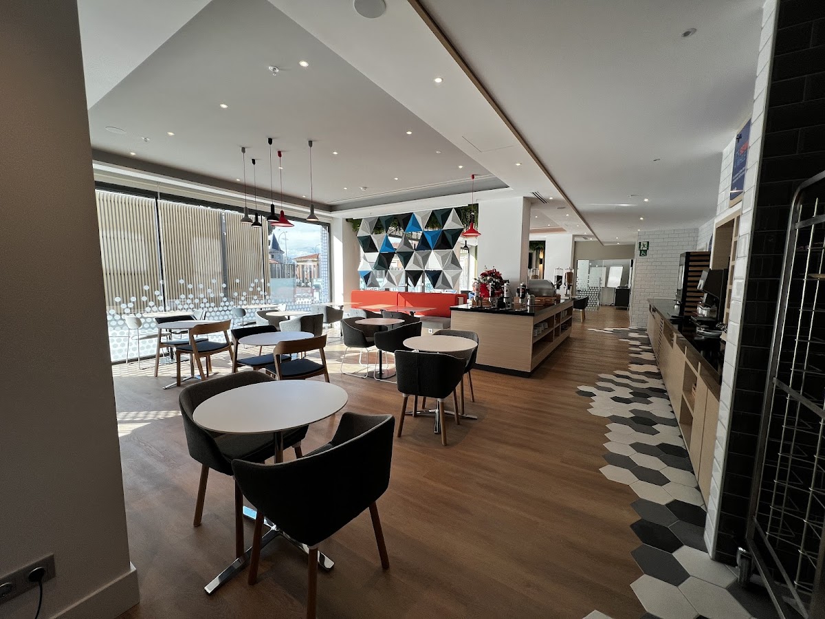 Express Cafe & Bar