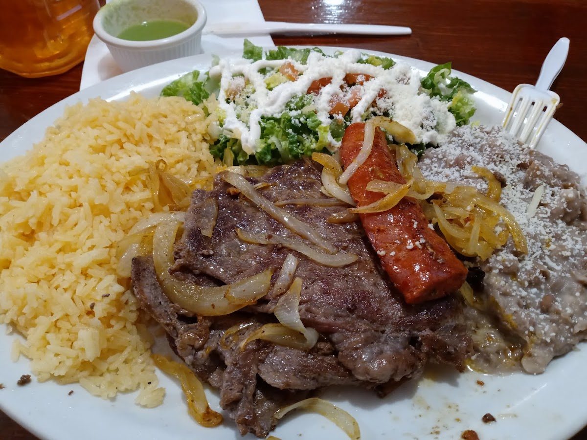 Los Tres Amigo Taqueria Inc Photo 10