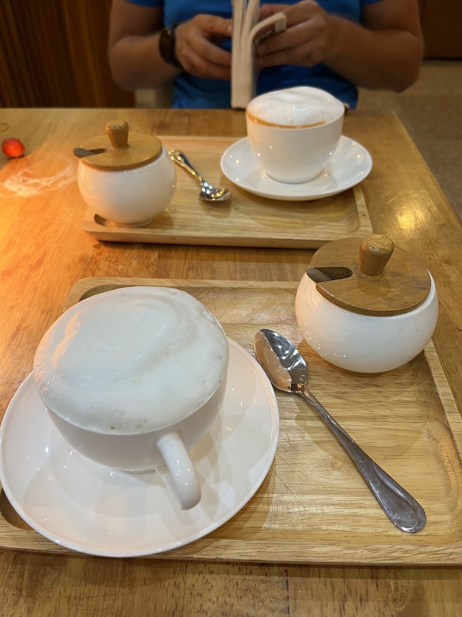 THIS IS A BOOK CAFE Photo 8
