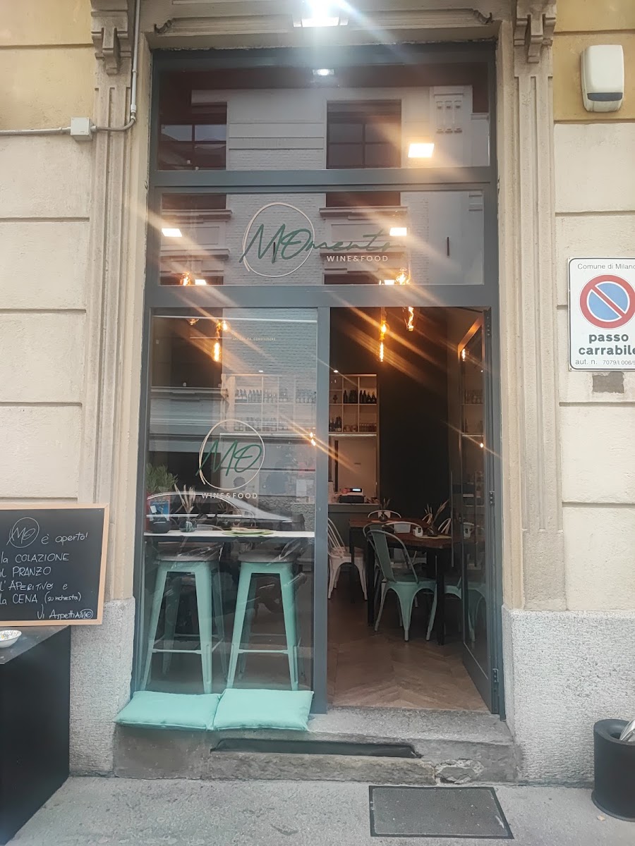 Momento - Wine & Food