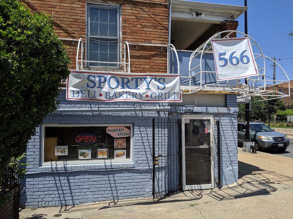 Sporty's Deli