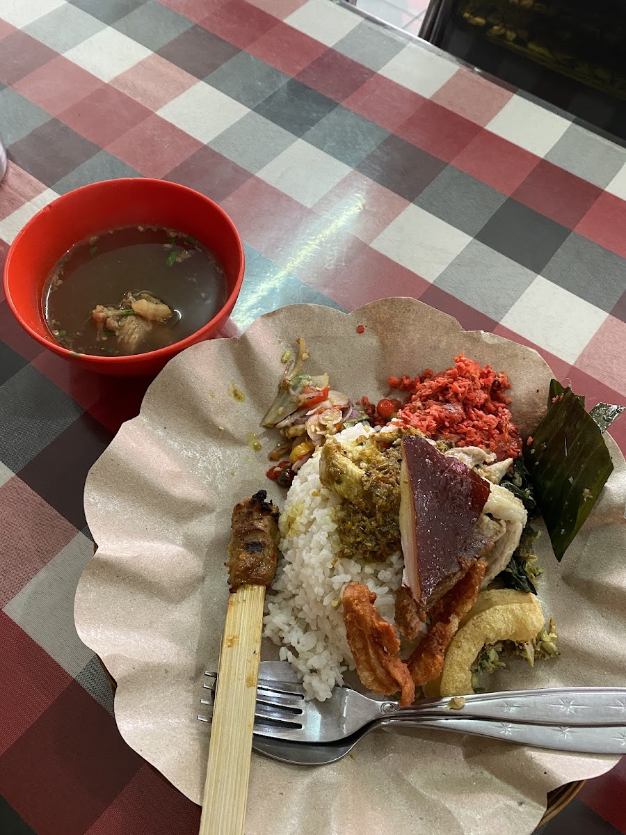 Warung babi guling sarinadi Photo 4