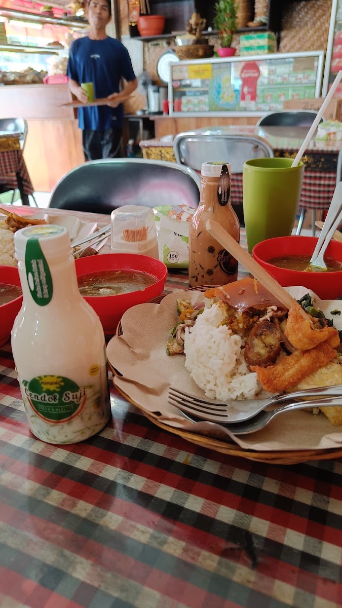 Warung babi guling sarinadi Photo 6