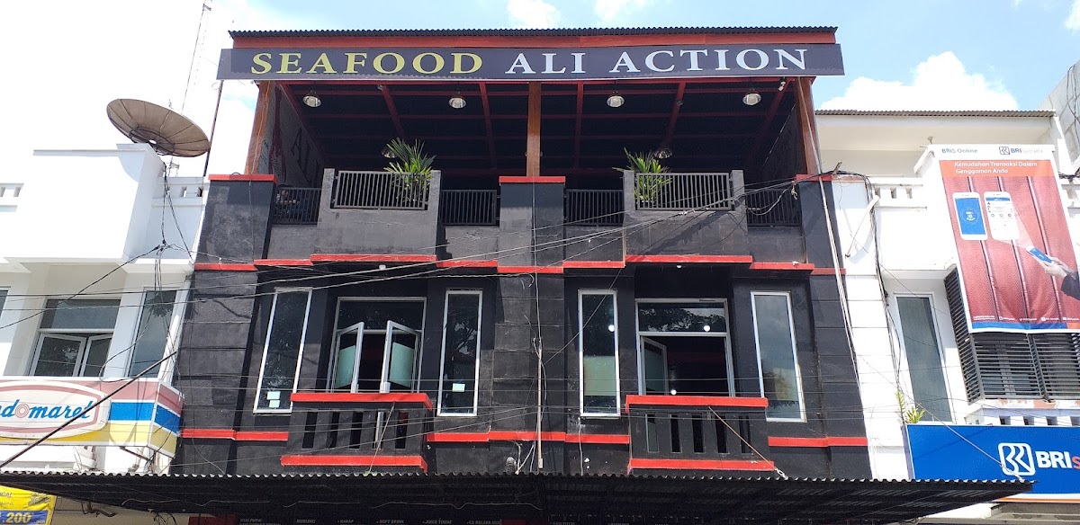 Seafood Ali Action Photo 1