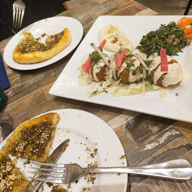 Manakish E Falafel