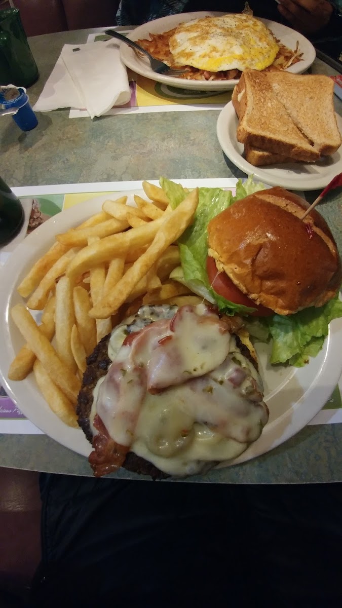 Ram's Horn Restaurant Photo 9