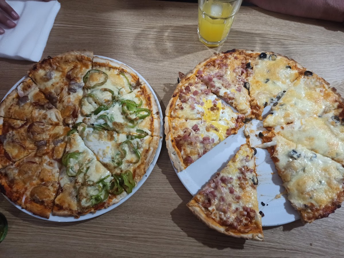 Pizzeria Cheese Burguer Photo 7