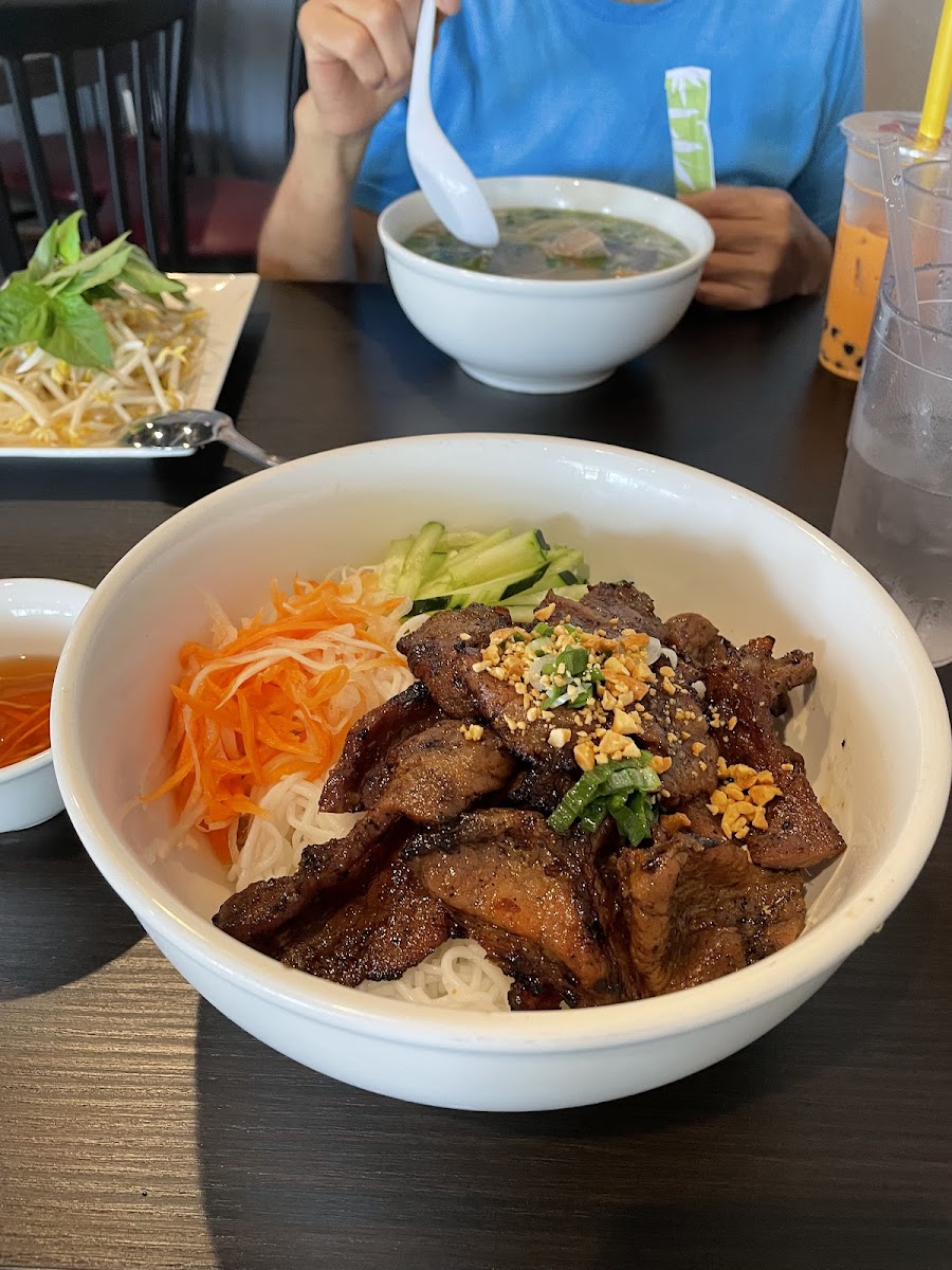 Pho Luv Hickory Creek Photo 7