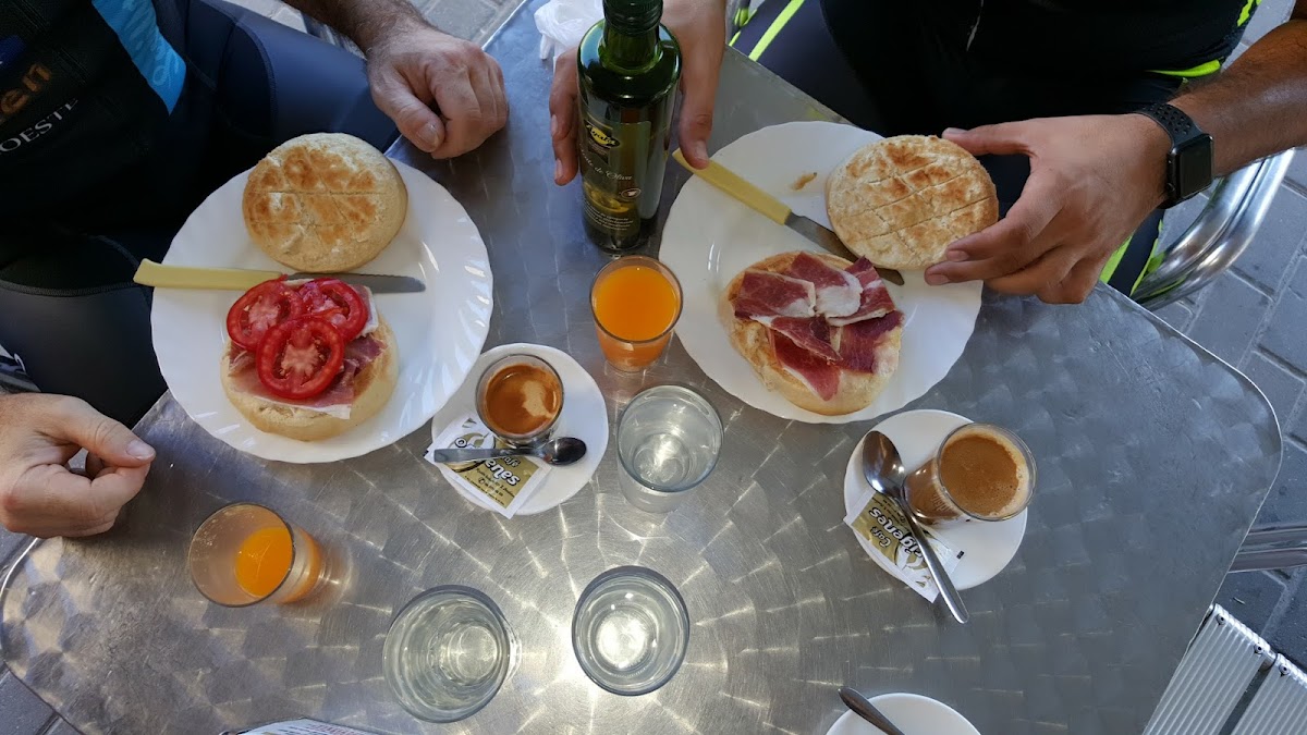 Cafetería Hispania Photo 9
