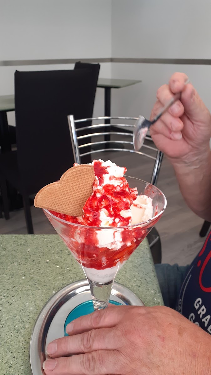 Eiscafé Tony Photo 10