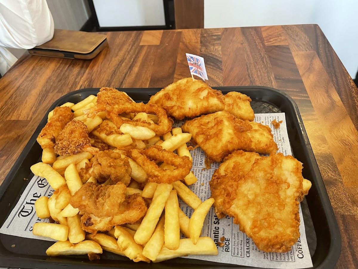 Geordies Fish and Chips Photo 2