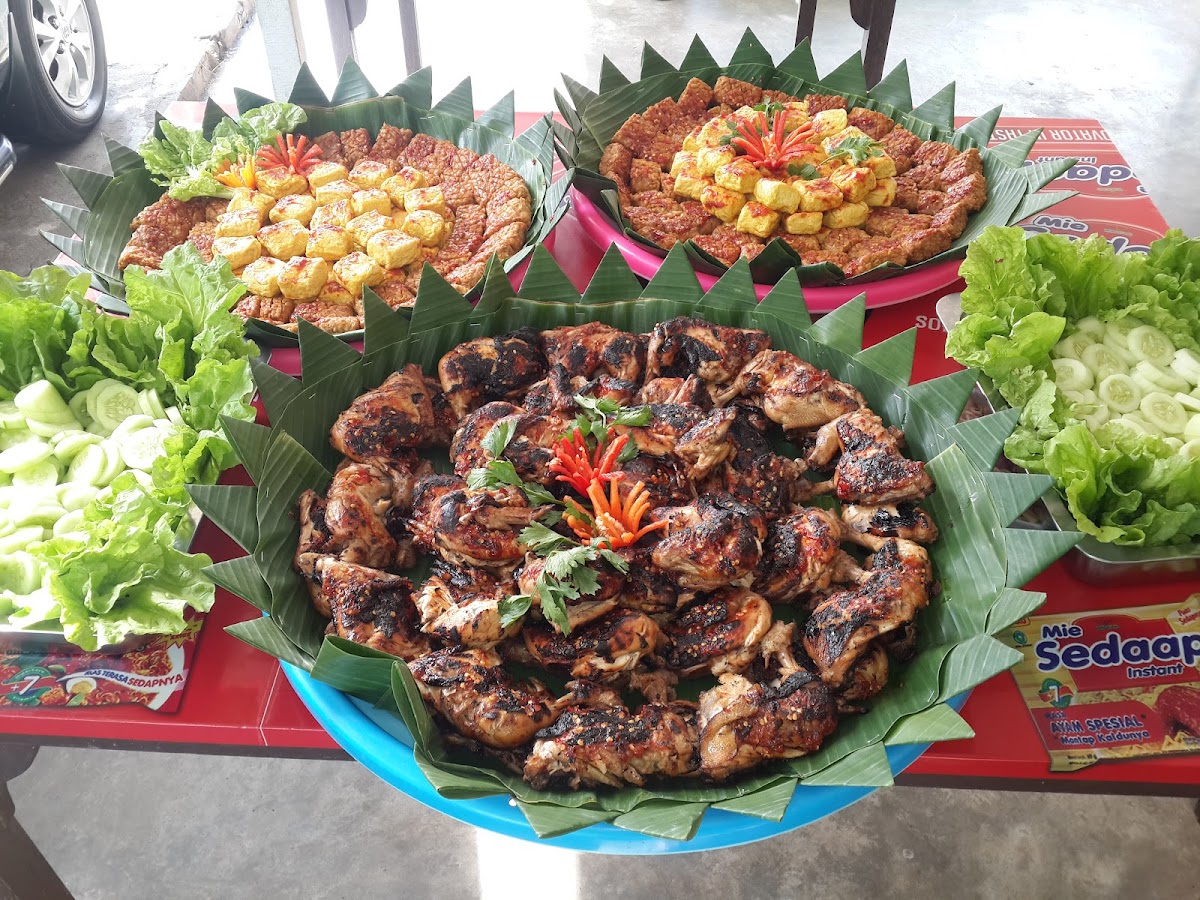 Ayam Penyet Bu Ida Photo 9