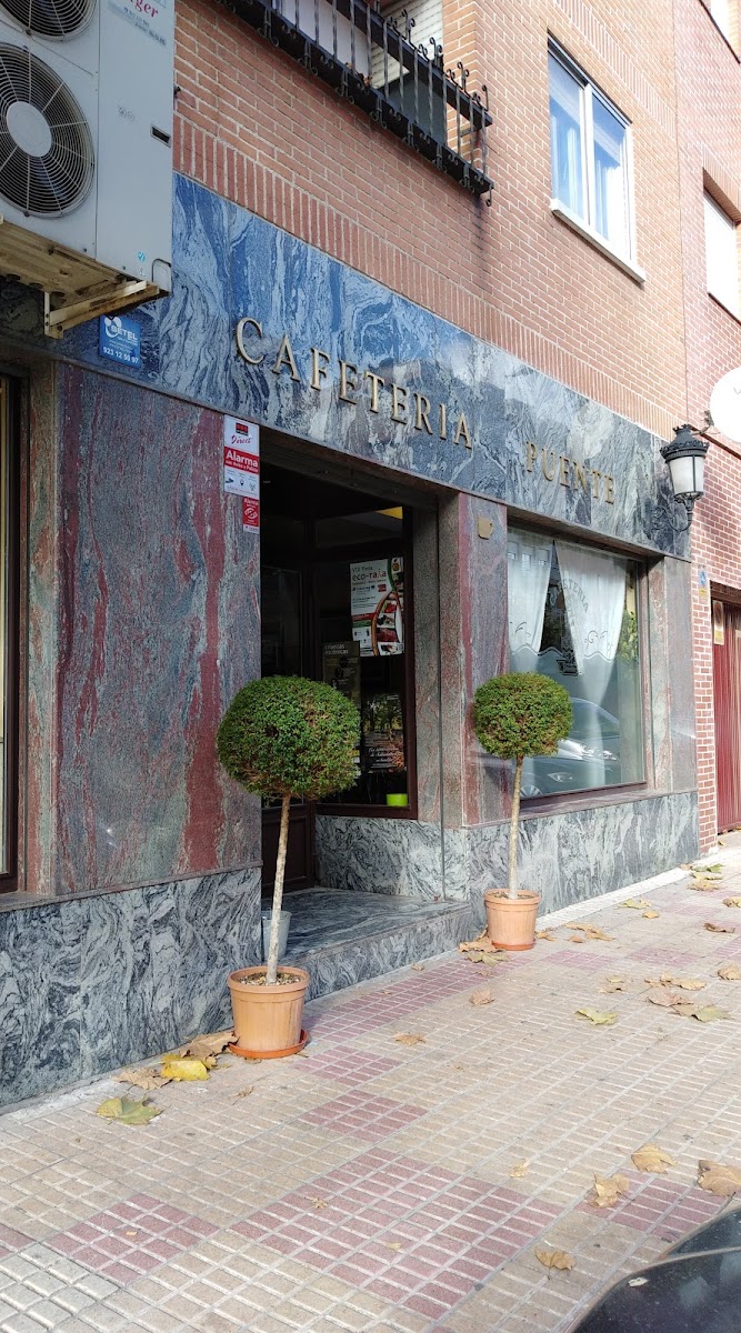 Cafetería Puente Photo 2