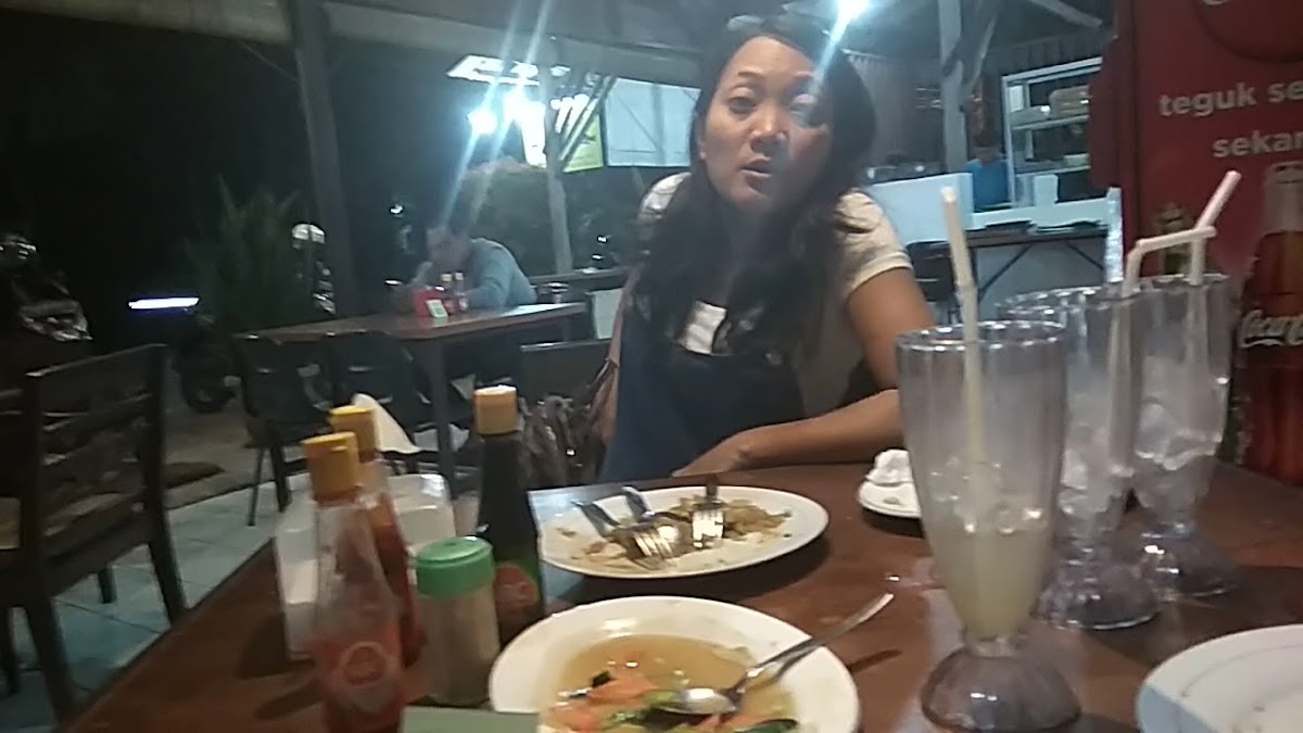 Warung Nevi Photo 2