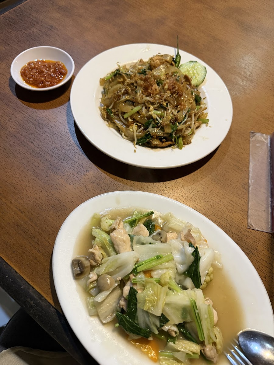 Warung Nevi Photo 3