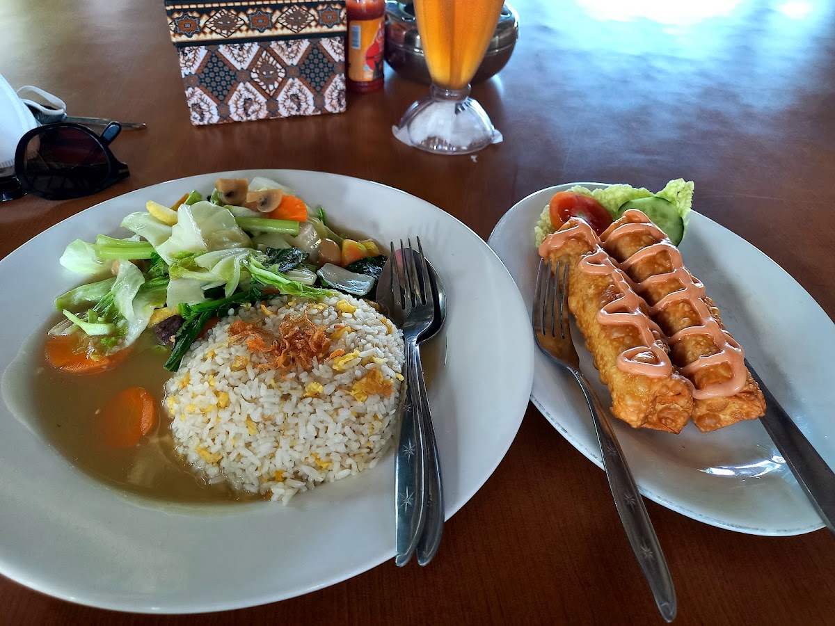Warung Nevi Photo 5
