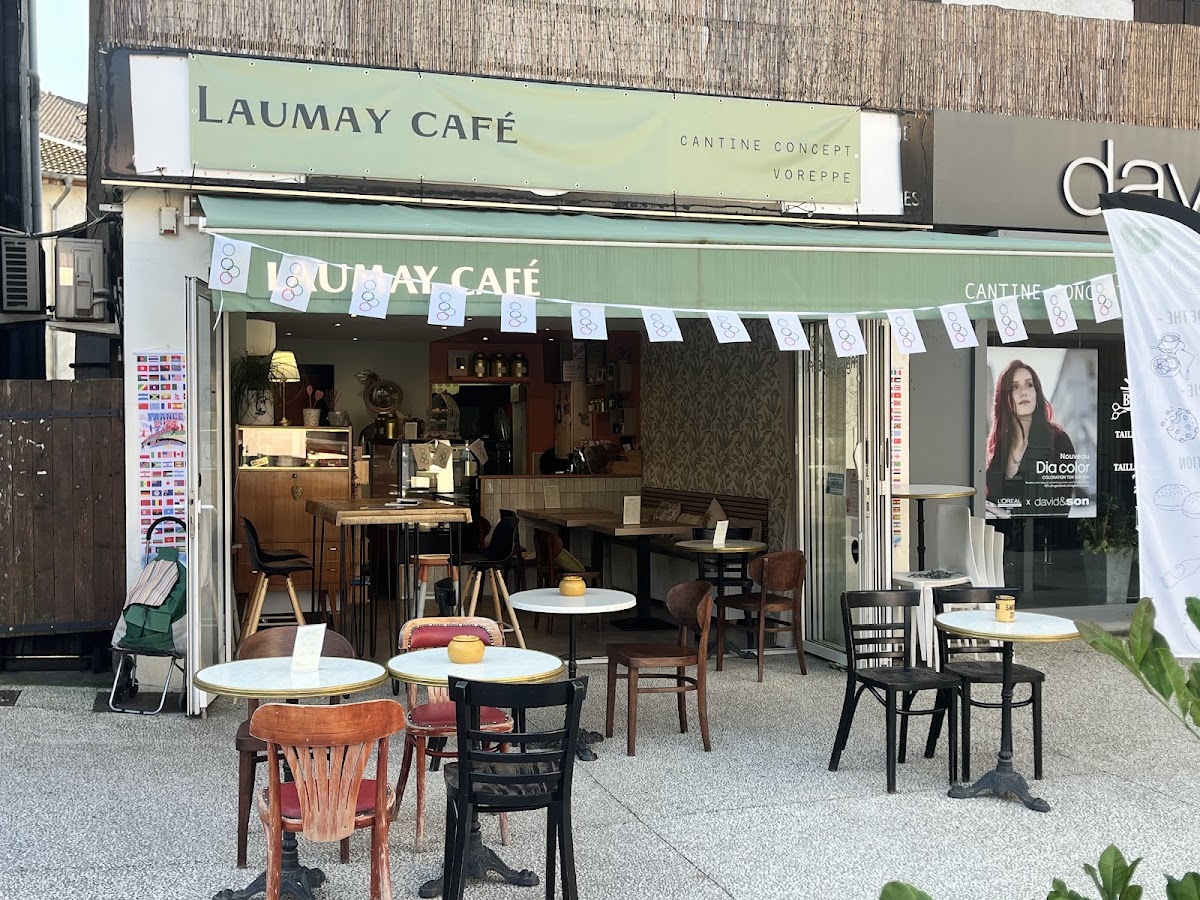 Laumay Café
