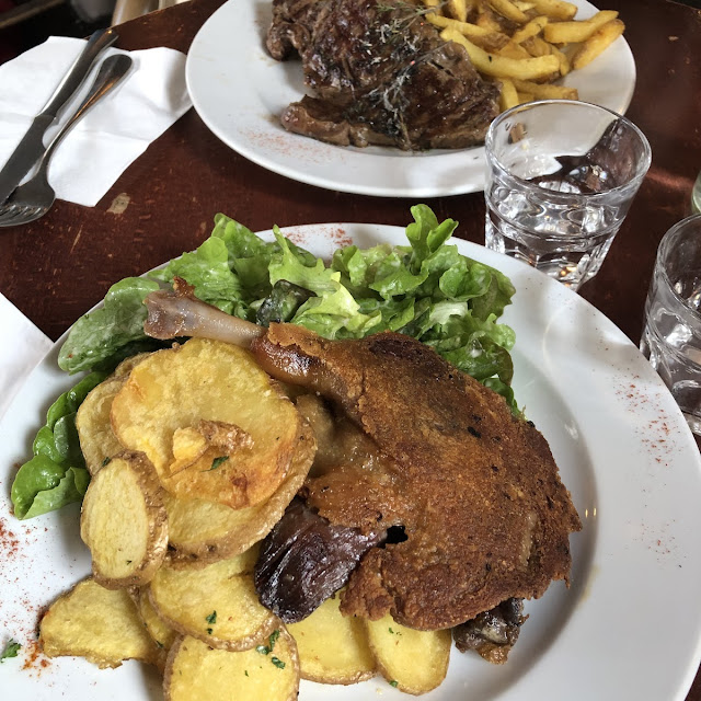 Confit de Canard Et Pommes de Terre Sarladaises