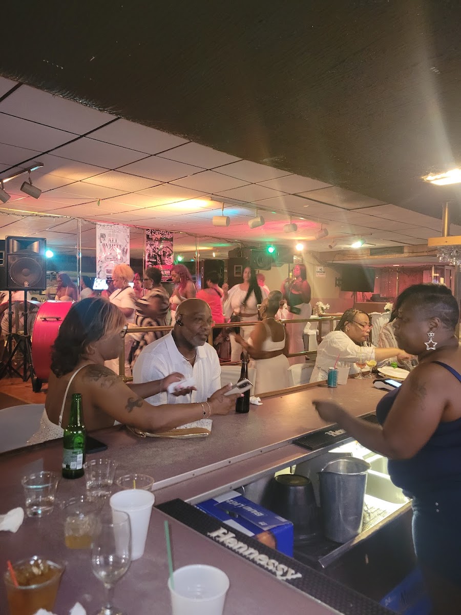 Verdell's Lounge