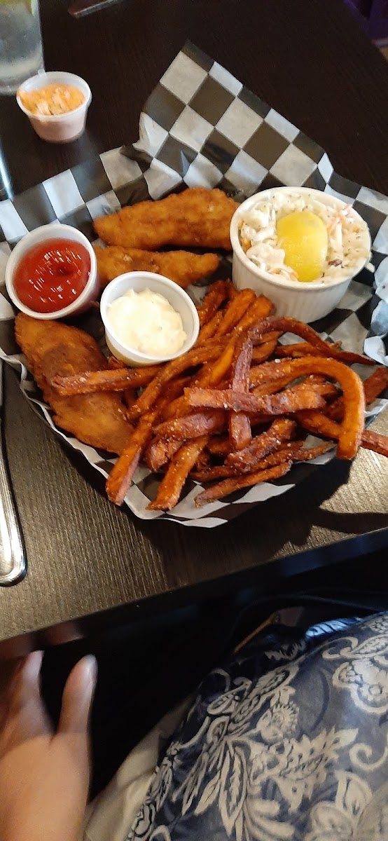 KoZak's Laketown Grill Photo 6