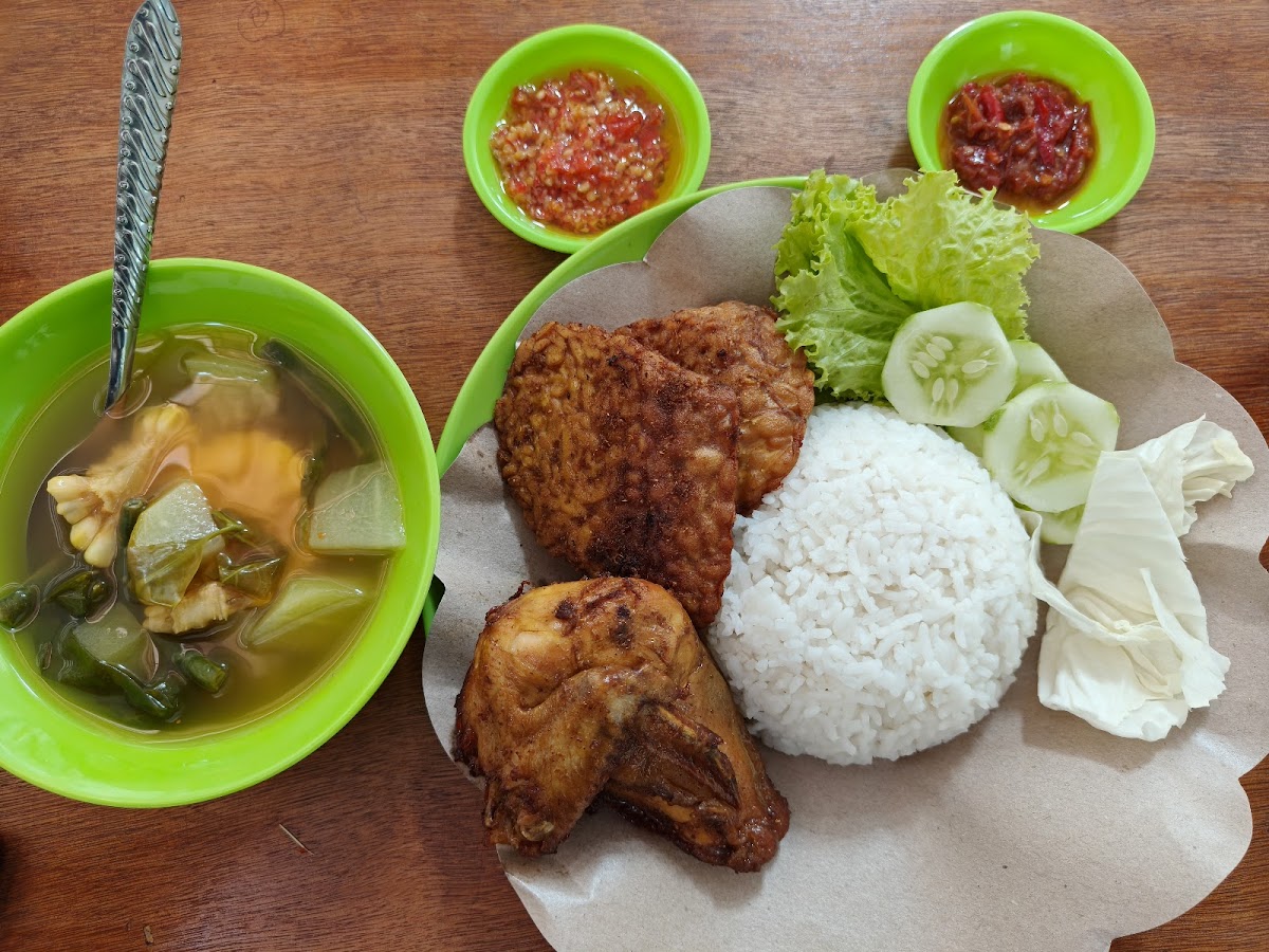 Warung Nasi Bu Tri