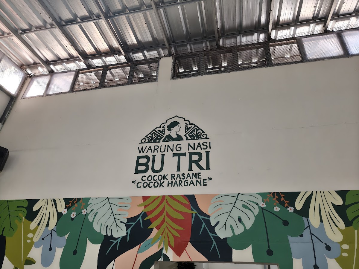Warung Nasi Bu Tri Photo 7