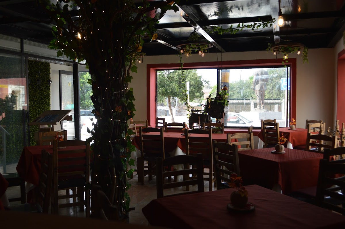 La Carreta Restaurant Photo 4