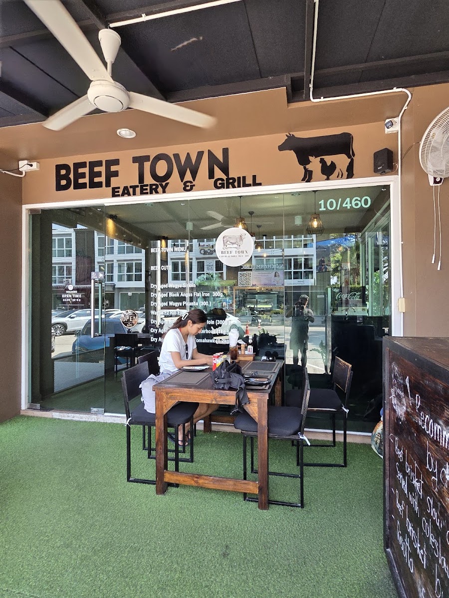 Beef Town Eatery & Grill Hua-Hin Photo 3