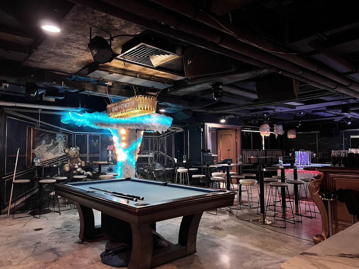 Badroom Bar & Restaurant Photo 4