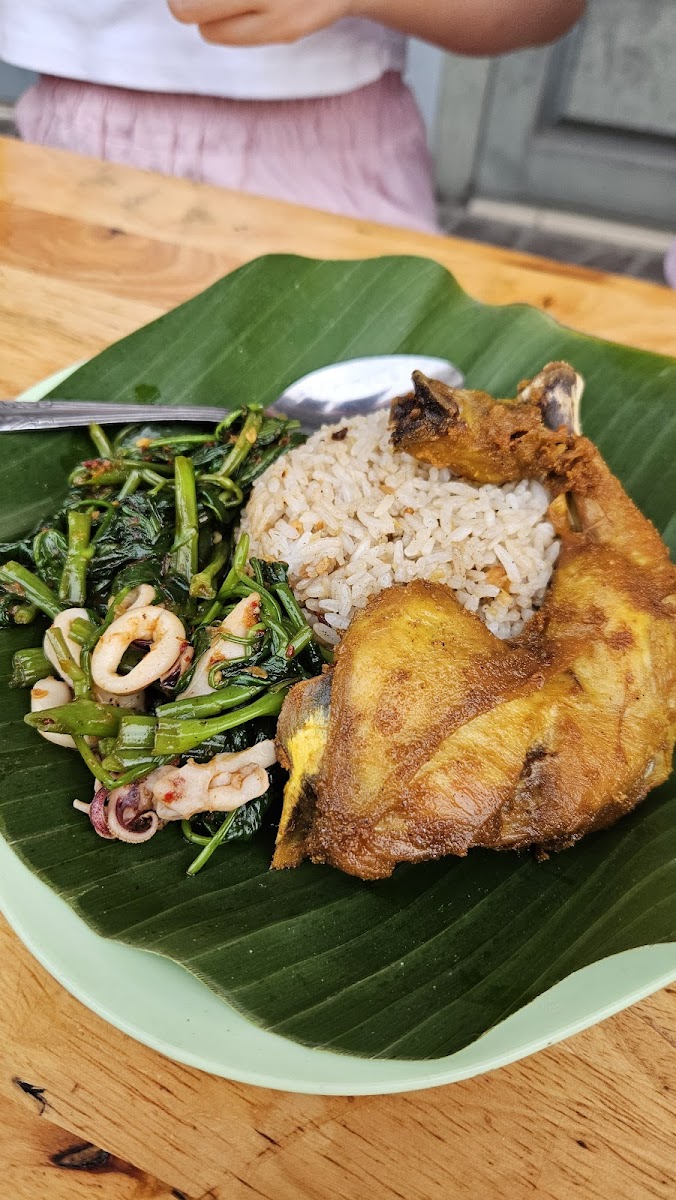 DAPOER MAK KECOT Photo 4