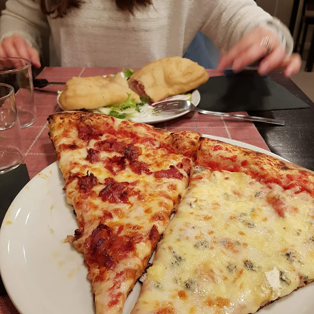 Pizza Con Salame Piccante