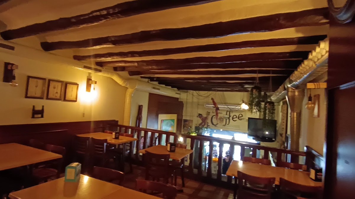 FAMILY & CAFÉ Photo 2