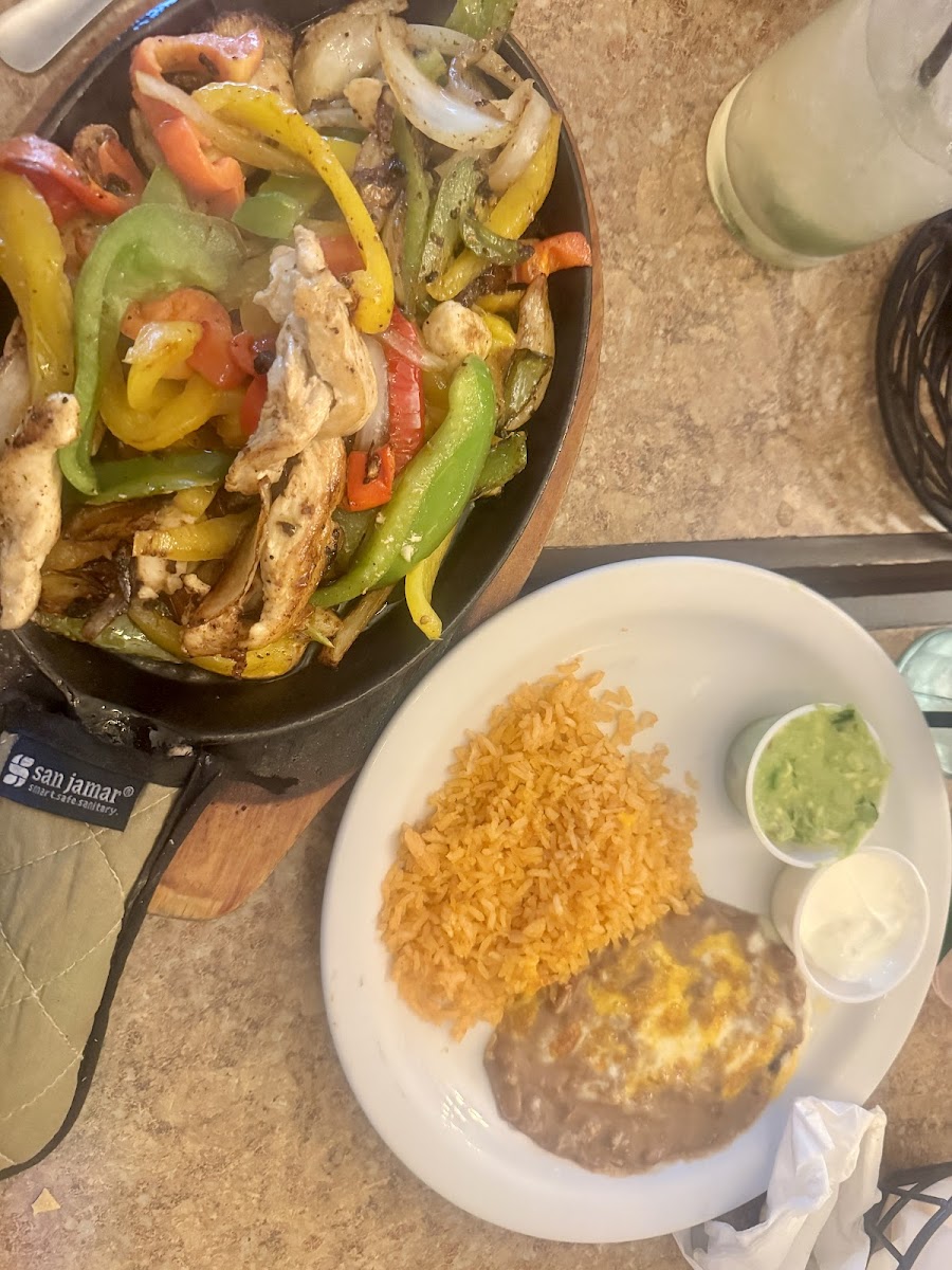 Rio Rico Mexican Grill Photo 4