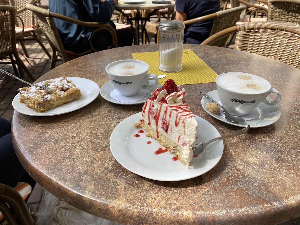 Vis a Vis Bistro-Cafe, Frühstückslokal Photo 2