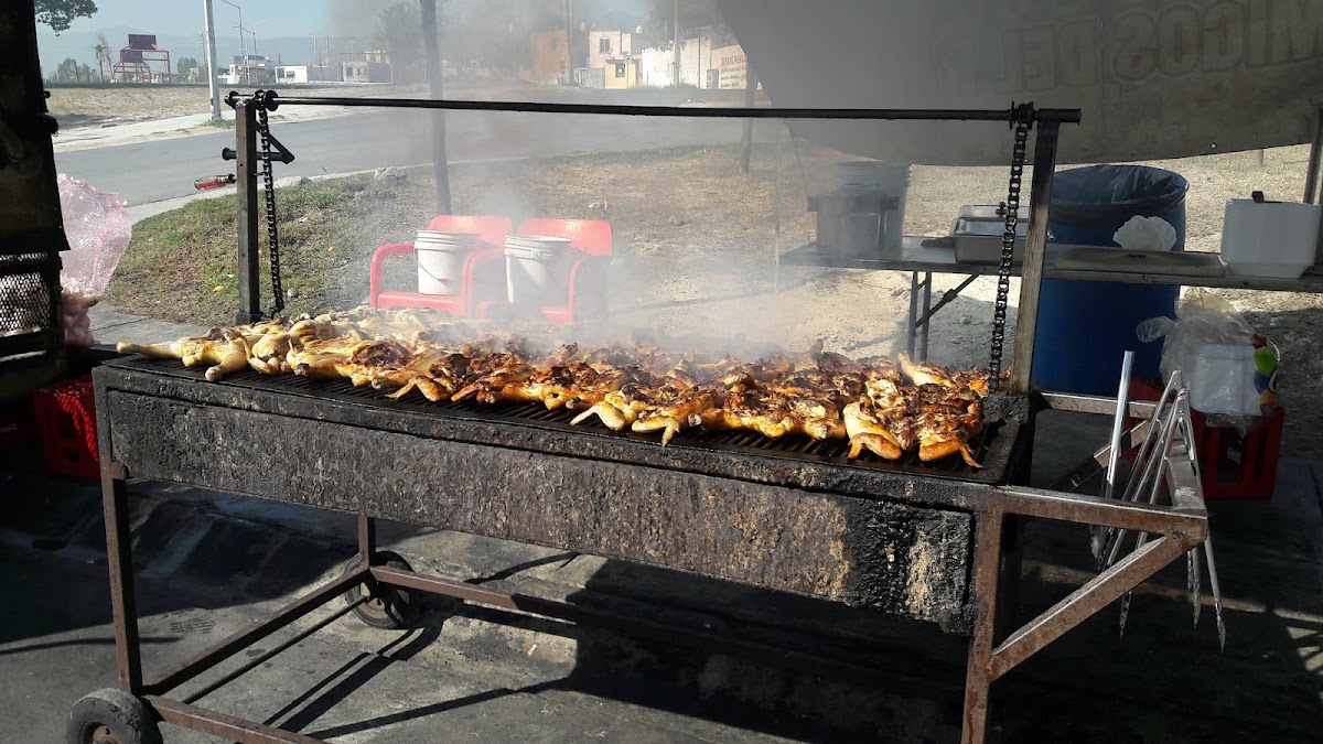 Pollos y Carnes Asadas 'Santos'