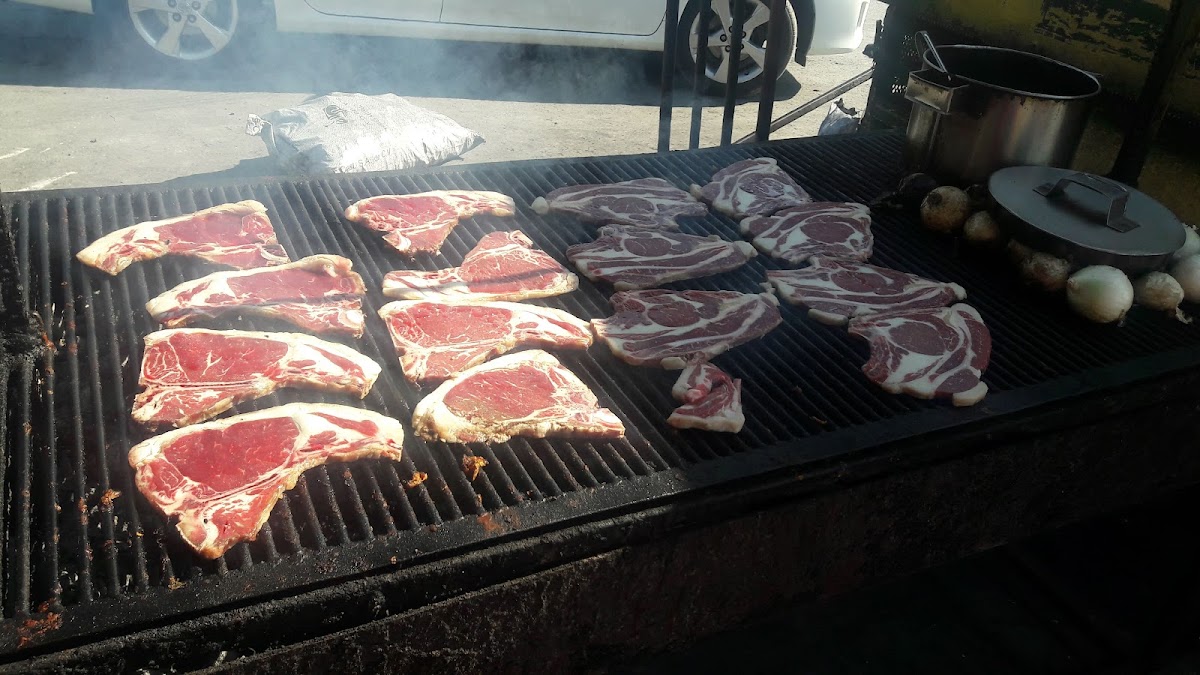 Pollos y Carnes Asadas 'Santos' Photo 4
