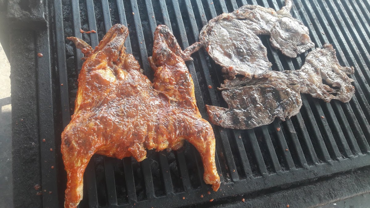 Pollos y Carnes Asadas 'Santos' Photo 5