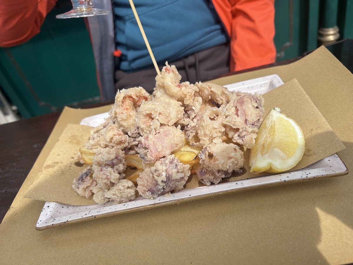 Love Food Street Photo 4