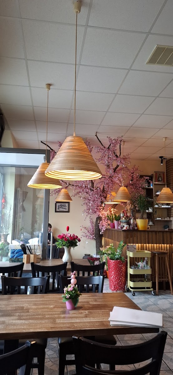 Hue Royal Photo 2