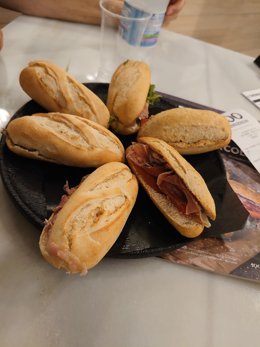 100 Montaditos Photo 5