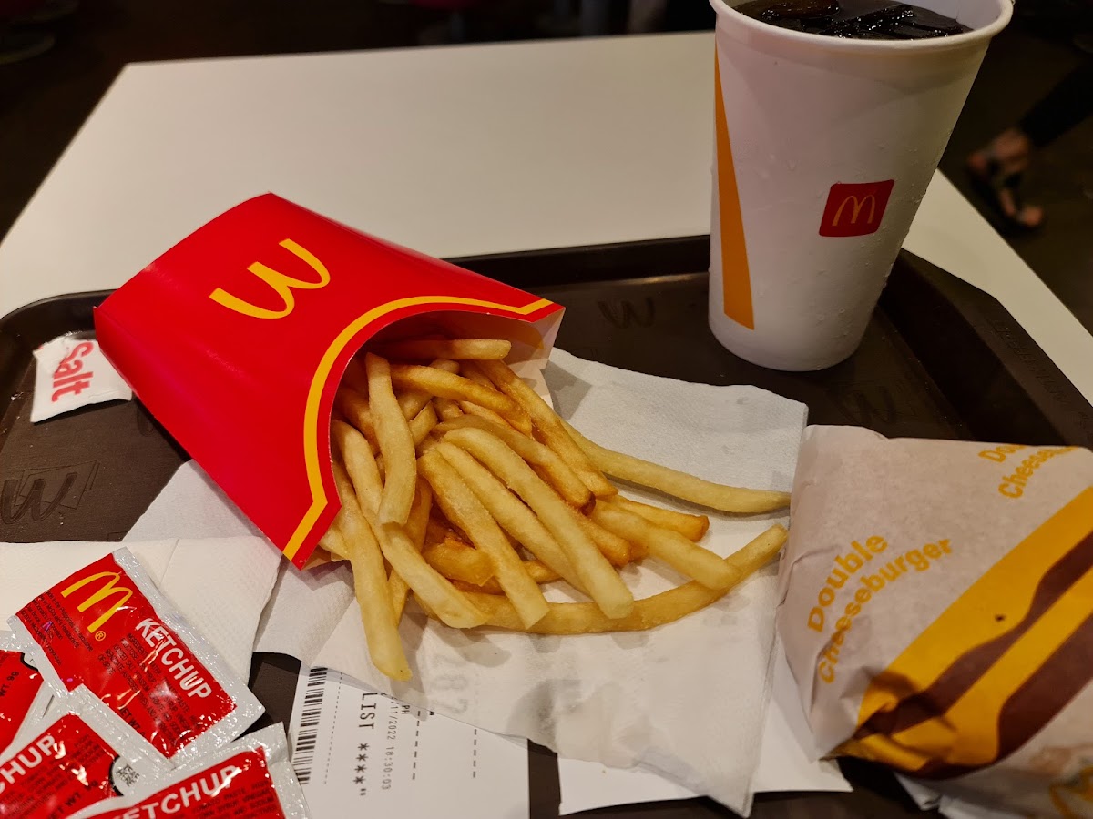 McDonald's SM Aura Photo 5