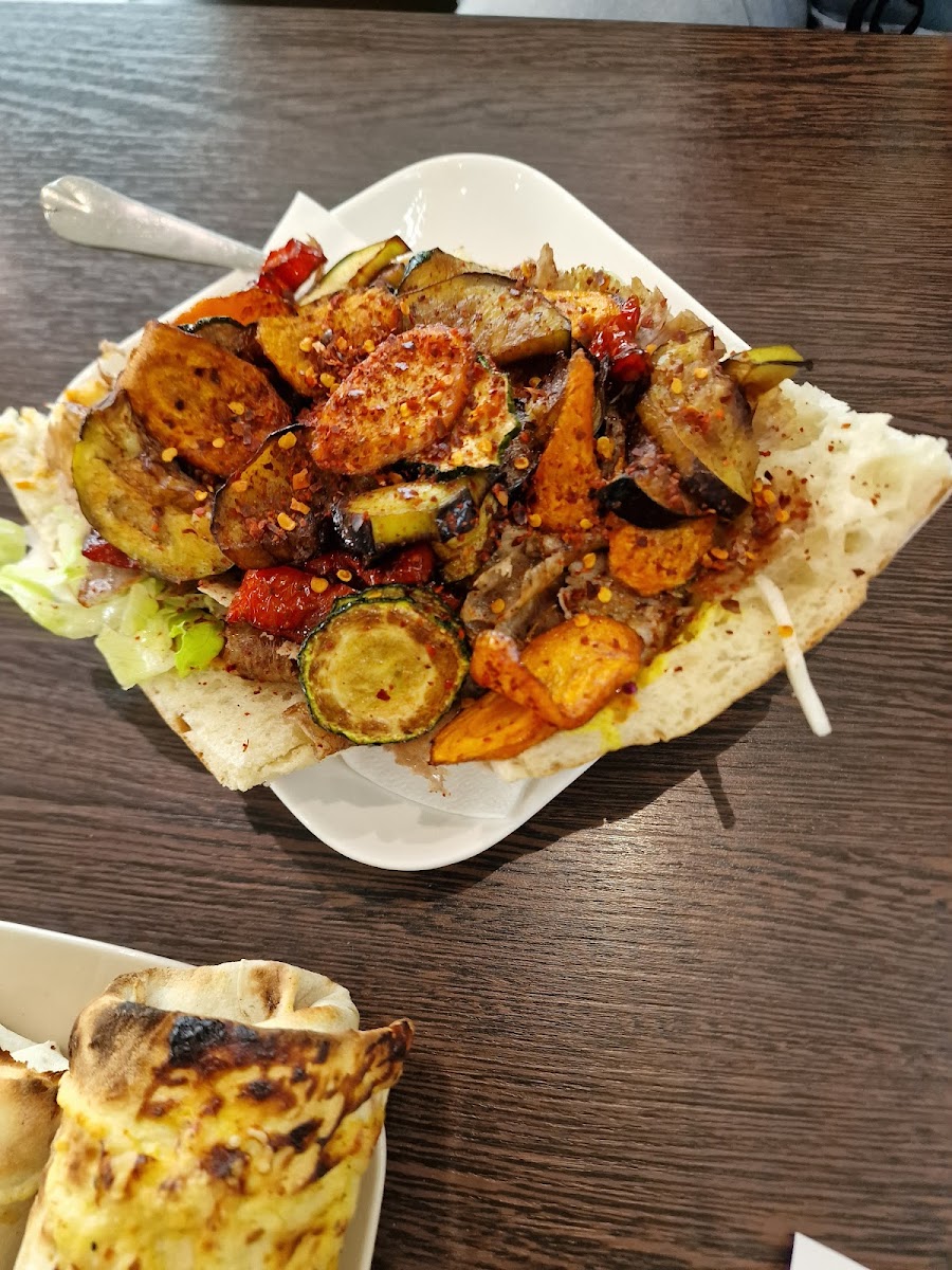 Emin Usta Restaurant Photo 10