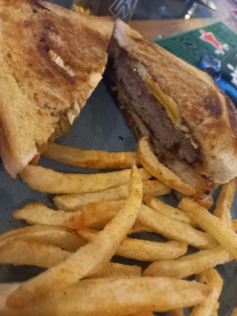 Uncle Jim's Pub & Grill Photo 9