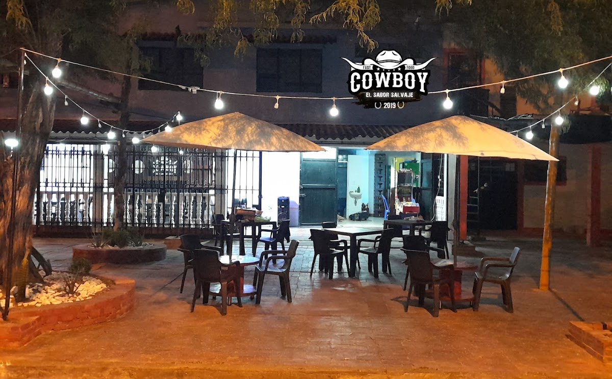 FAST FOOD COWBOY Photo 4