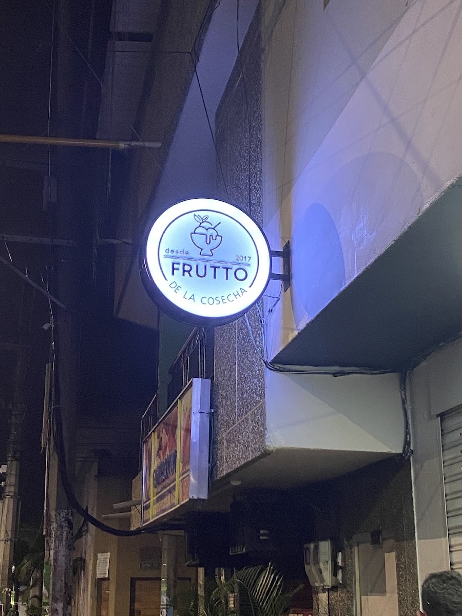 FRUTO DE LA COSECHA HELADERIA